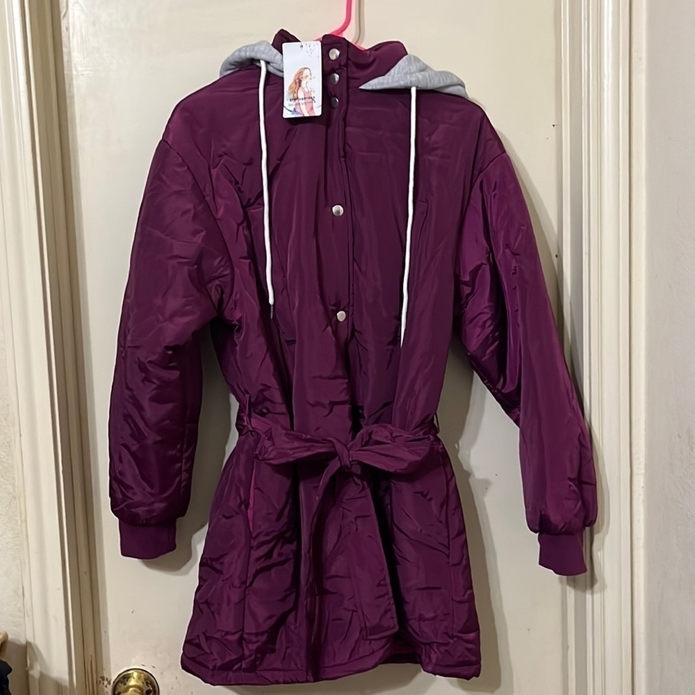 NWT Pretty Garden medium coat  belted with hood
